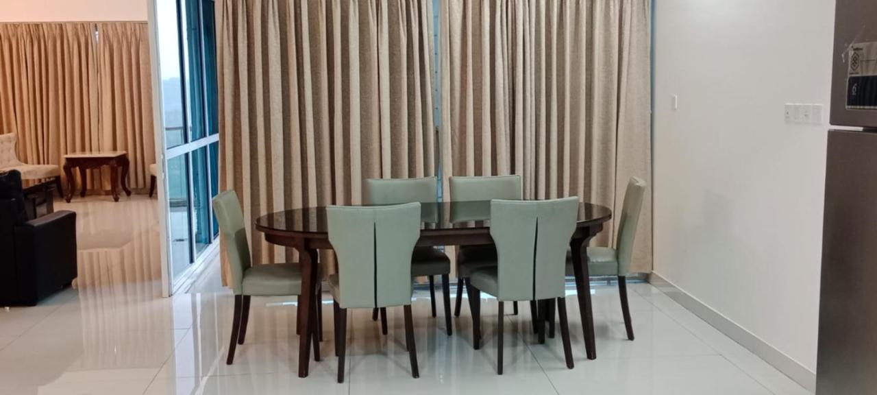 Guest house Royal Nest Premium-as Pune
