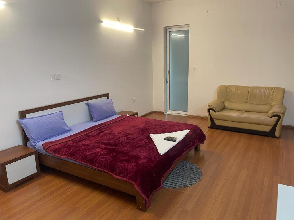 Royal Nest Premium-as Guest house